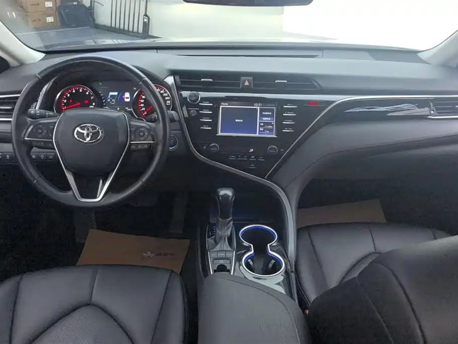 Toyota Camry 2018 2.0S Sport Edition фото 12