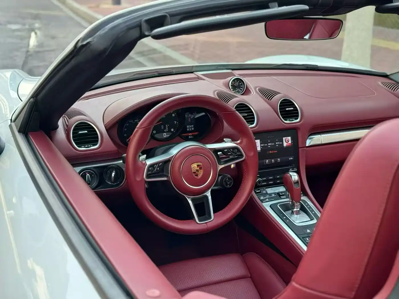 Porsche 718 2018 Boxster 2.0T фото 3