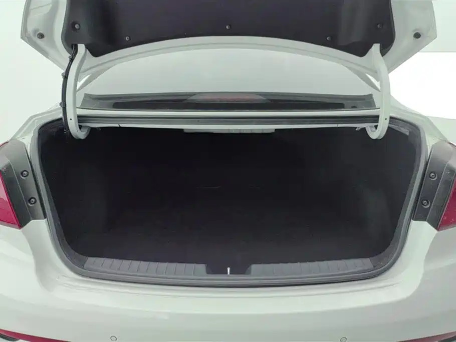 Hyundai Mistra 2017 1.8L Automatic Smart GLS (China V) фото 4
