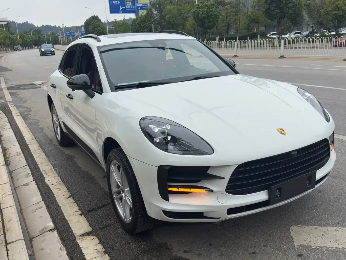 Porsche Macan 2022 Macan T 2.0T фото 13