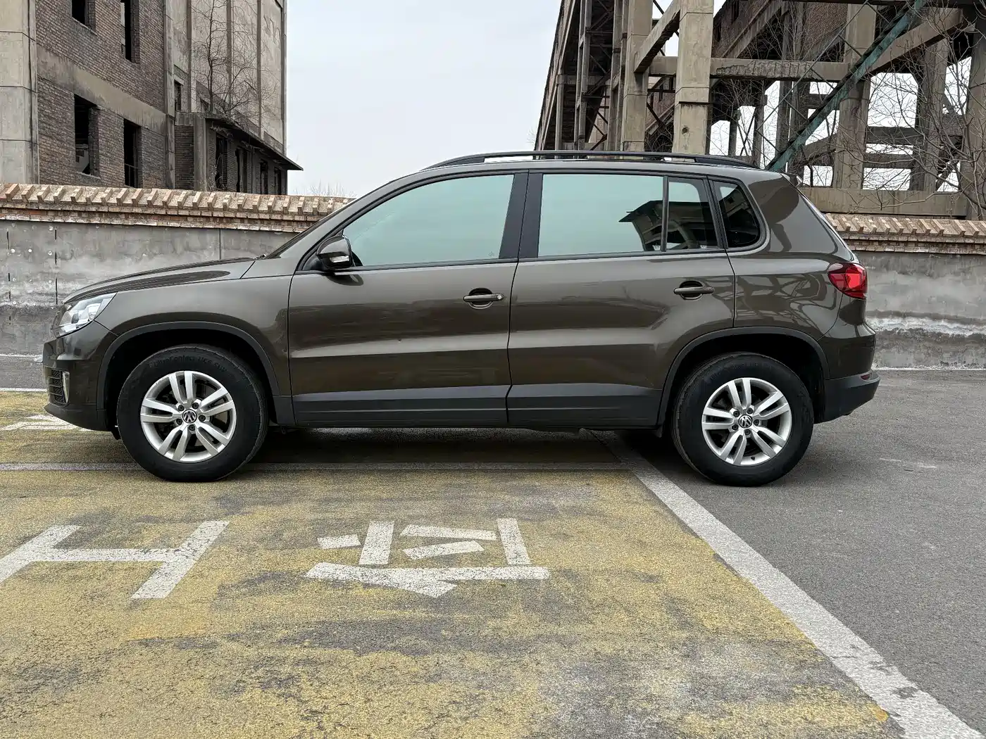 Volkswagen Tiguan 2016 Model 300TSI Automatic 2WD Trend Edition фото 4
