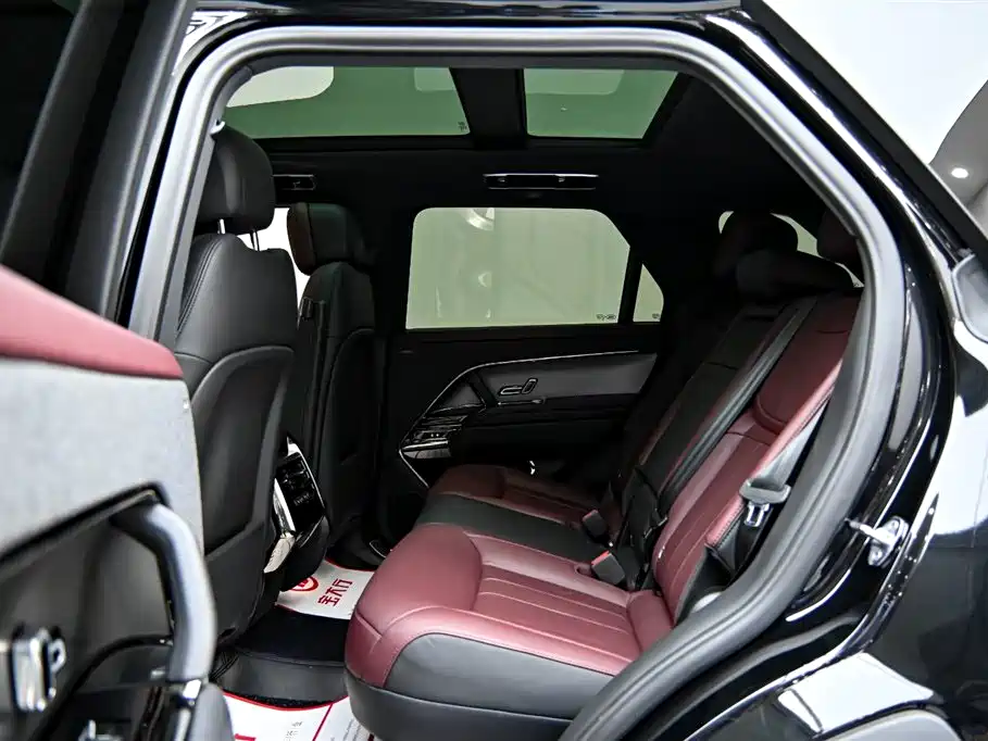 Land Rover Range Rover Sport 2025 400PS Hidden Edge Special Edition фото 12