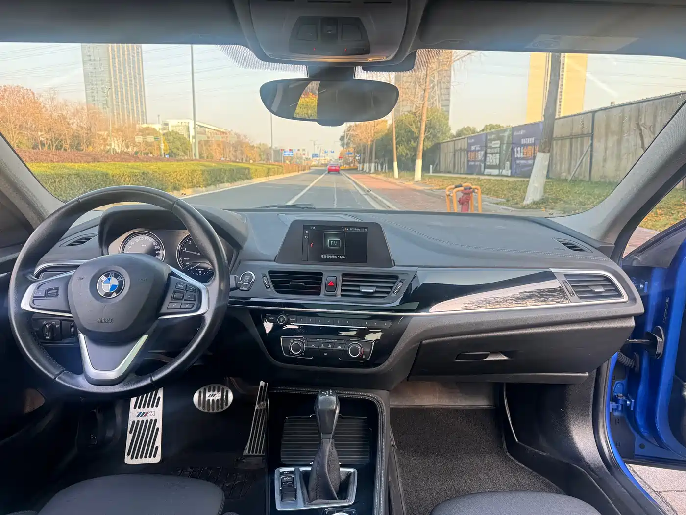 BMW 1 Series 2018 118i Sport Edition фото 10