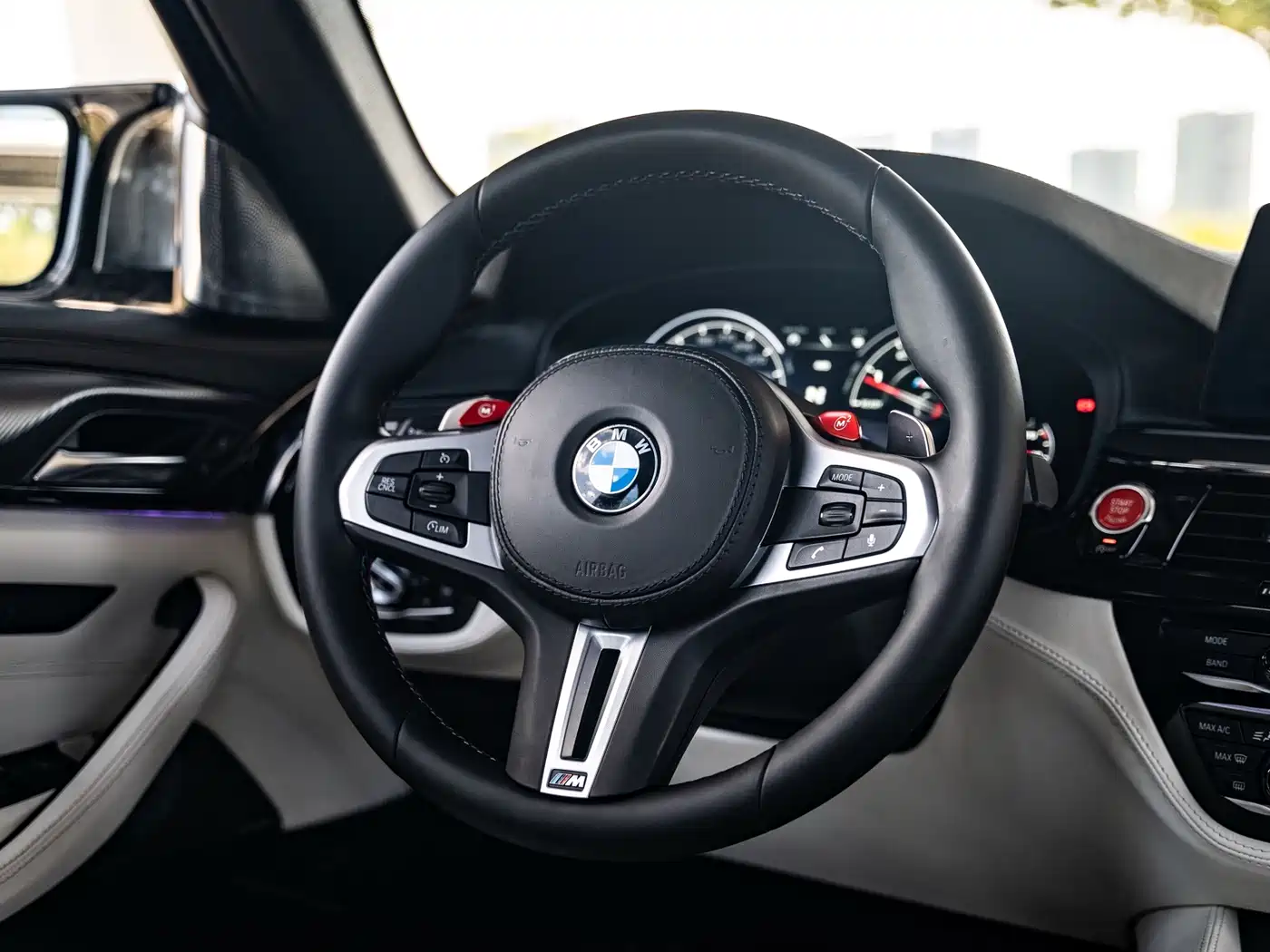 Фото 10 - BMW M5
