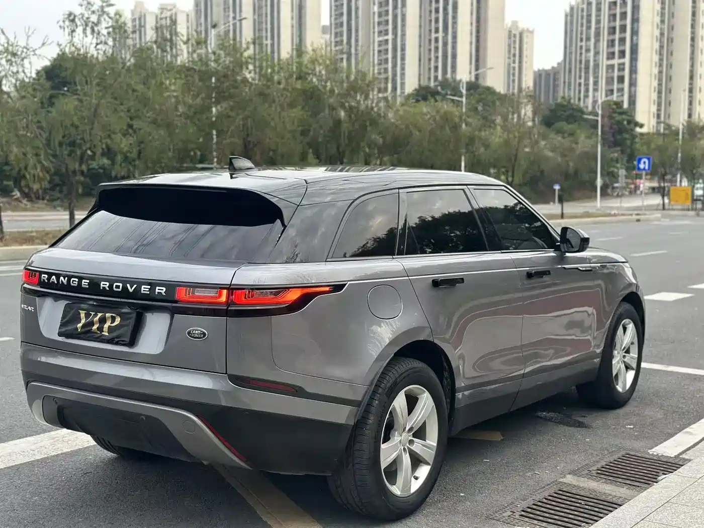 Фото 4 - Land Rover Range Rover Velar