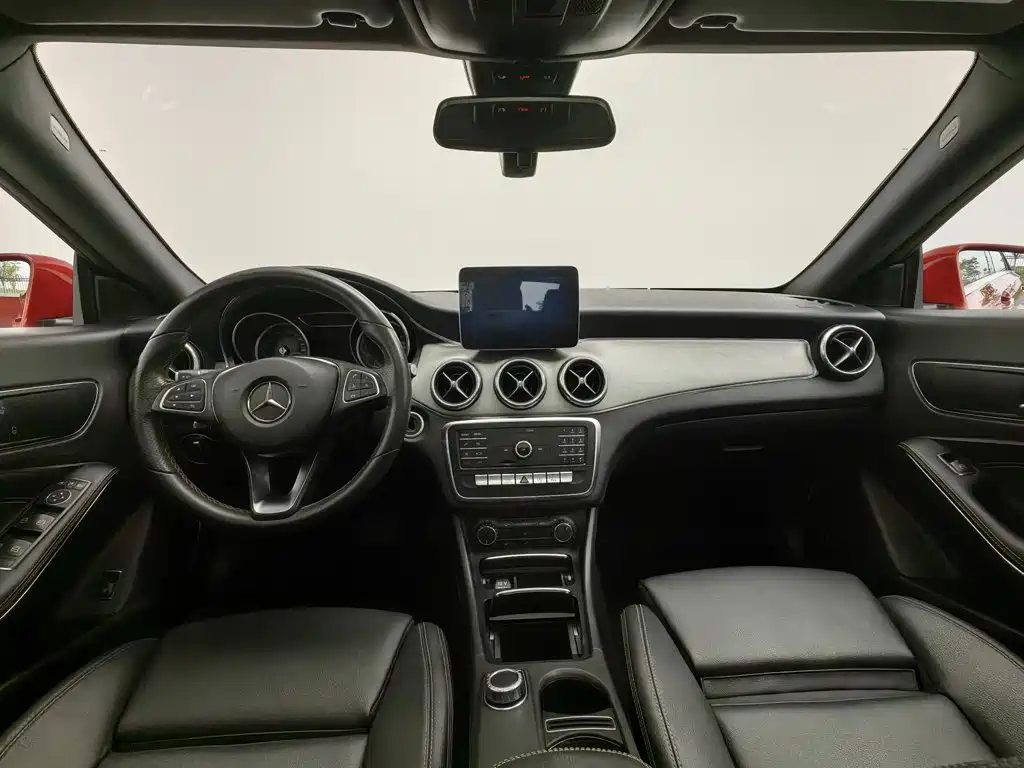 Photo 5 - Mercedes-Benz CLA (Import)