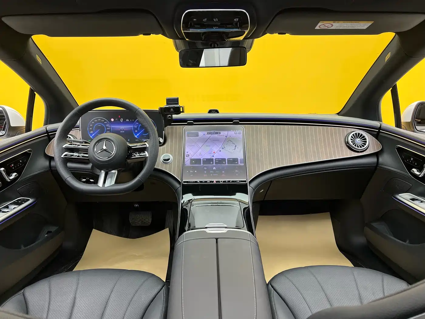 Mercedes-Benz EQE 2022 350 Luxury Edition фото 27