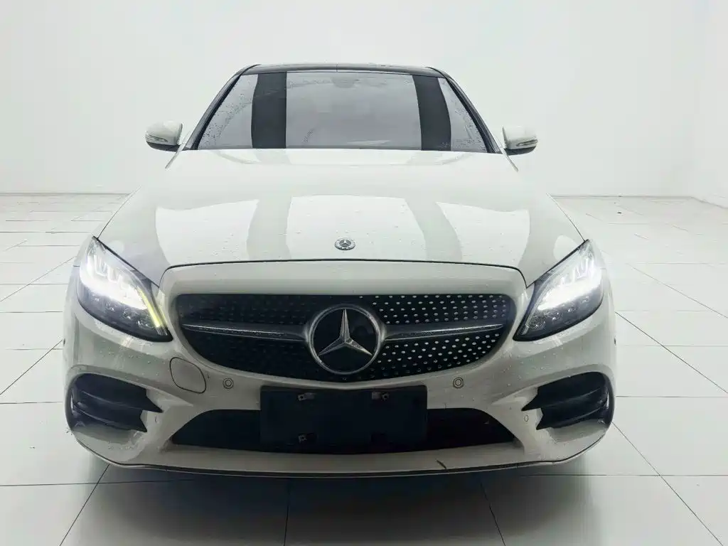 Photo 1 - Mercedes-Benz C-Class