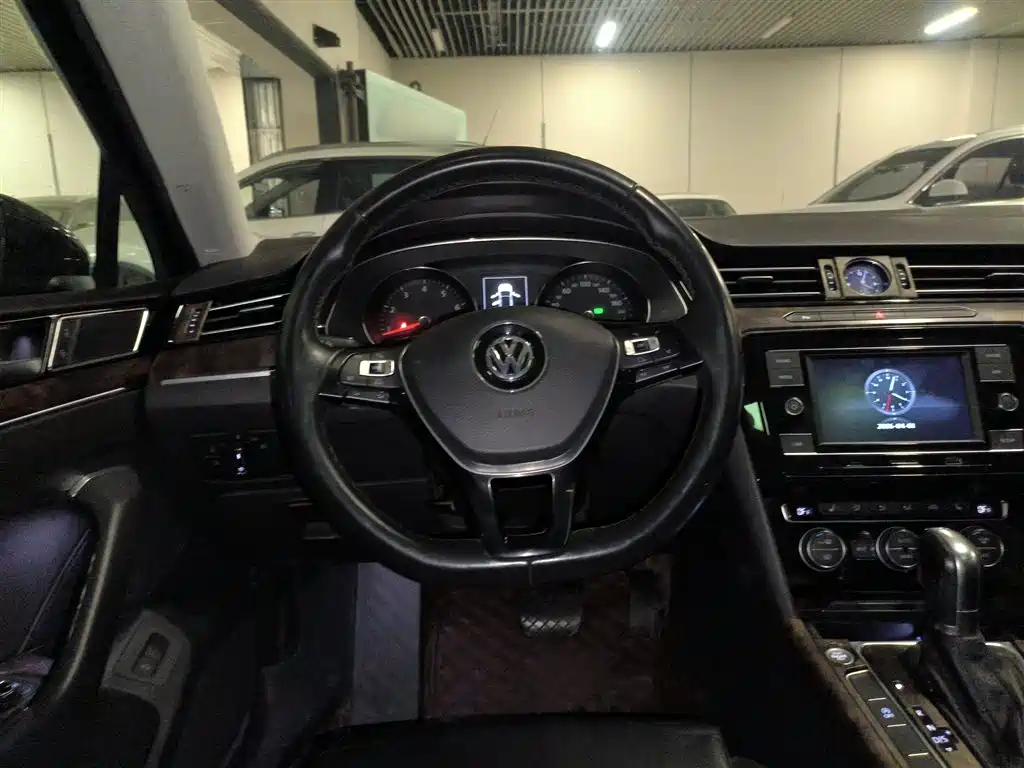Volkswagen Magotan 2018 Facelift 330TSI DSG Luxury фото 17