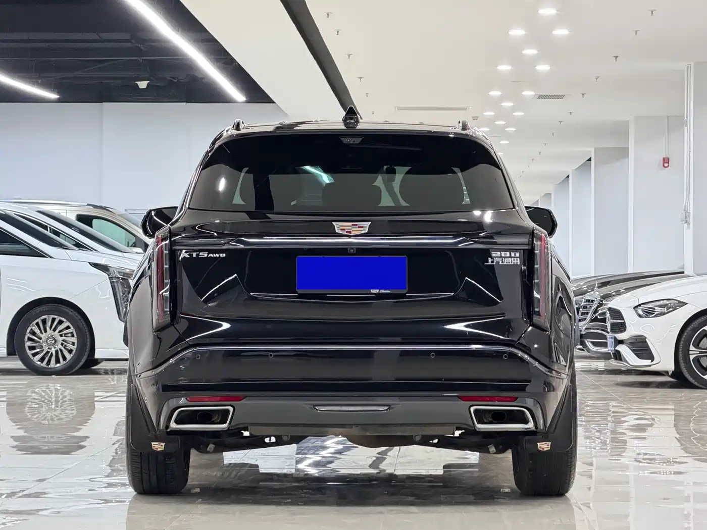 Photo 9 - Cadillac XT5