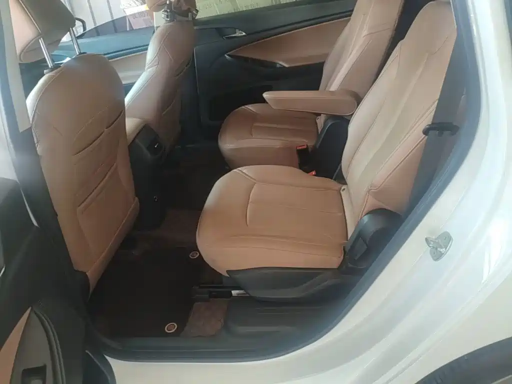 Buick GL6 2023 2021 323T Mild Hybrid Connected Luxury