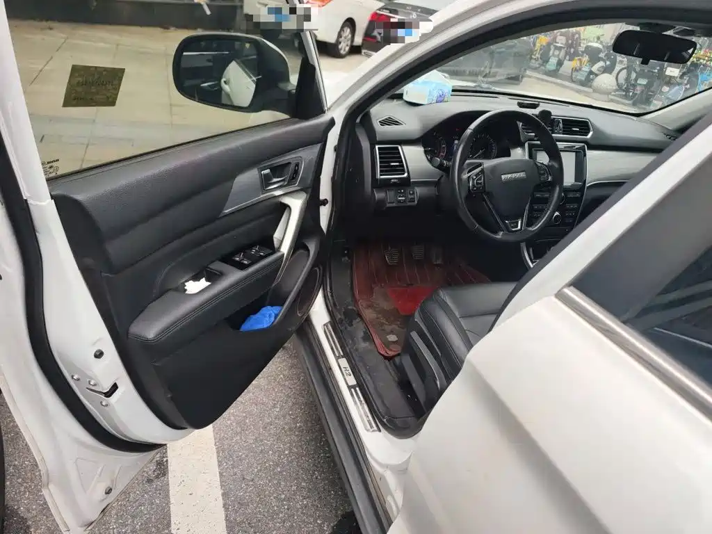 Photo 12 - Haval H2