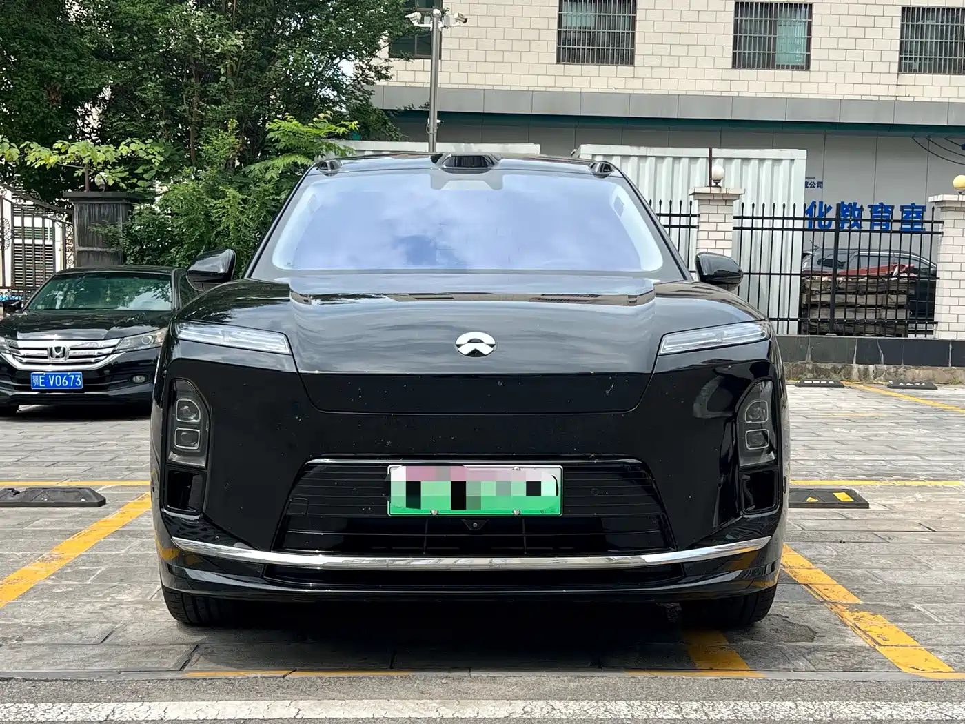 NIO ES8 2026 2025 Model 6-Seat Executive Luxury Edition