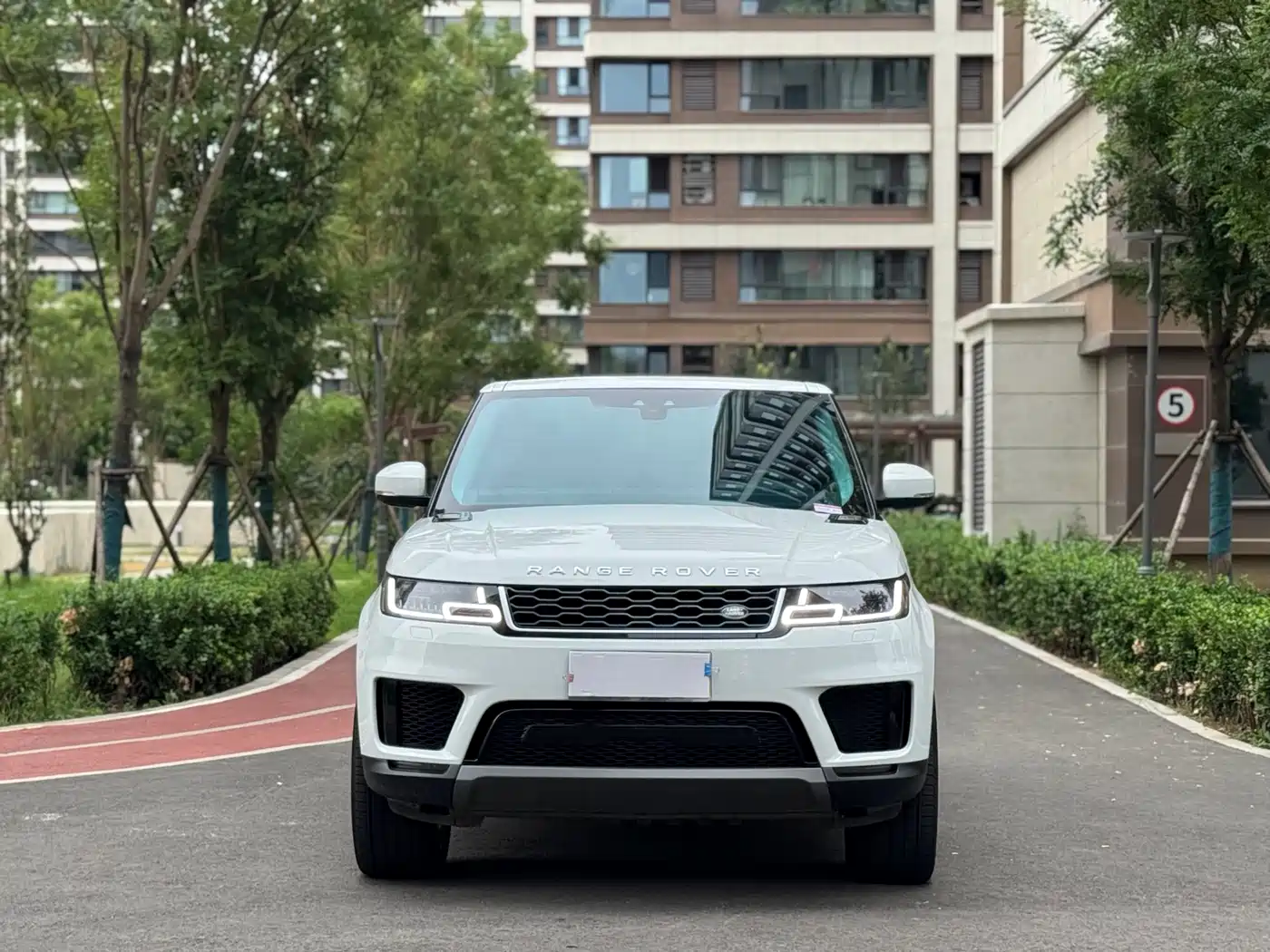 Land Rover Range Rover Sport 2021 3.0 L6 SE