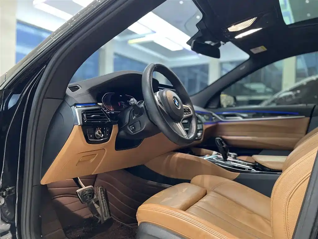 BMW 6 Series GT 2021 630i M Sport Package фото 4