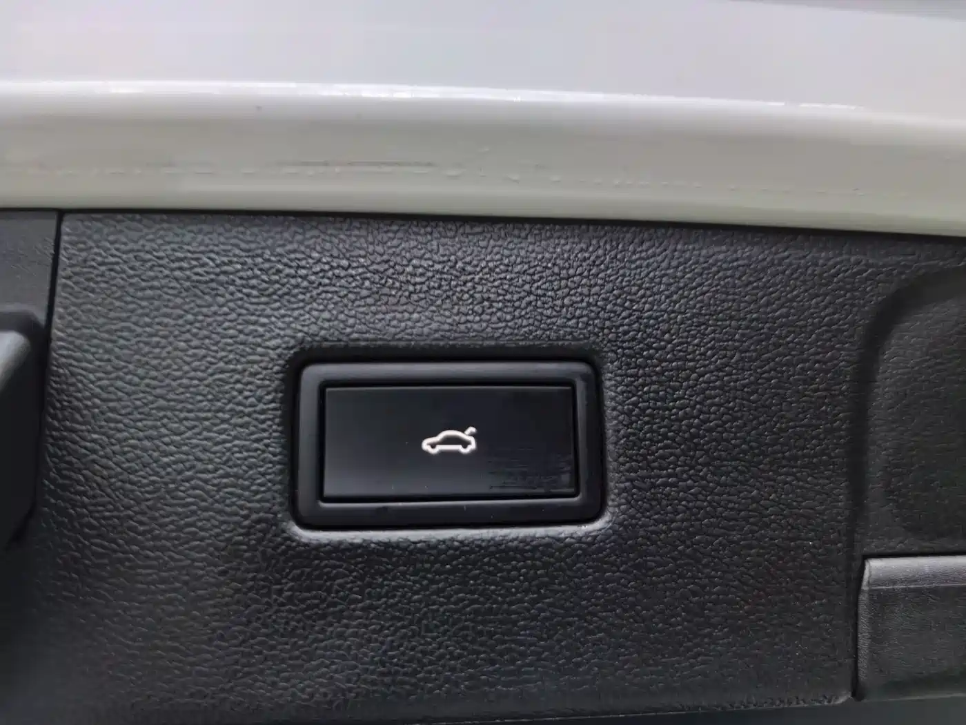 Volkswagen Tayron 2022 280TSI 2WD Luxury Smart Connect Edition фото 11