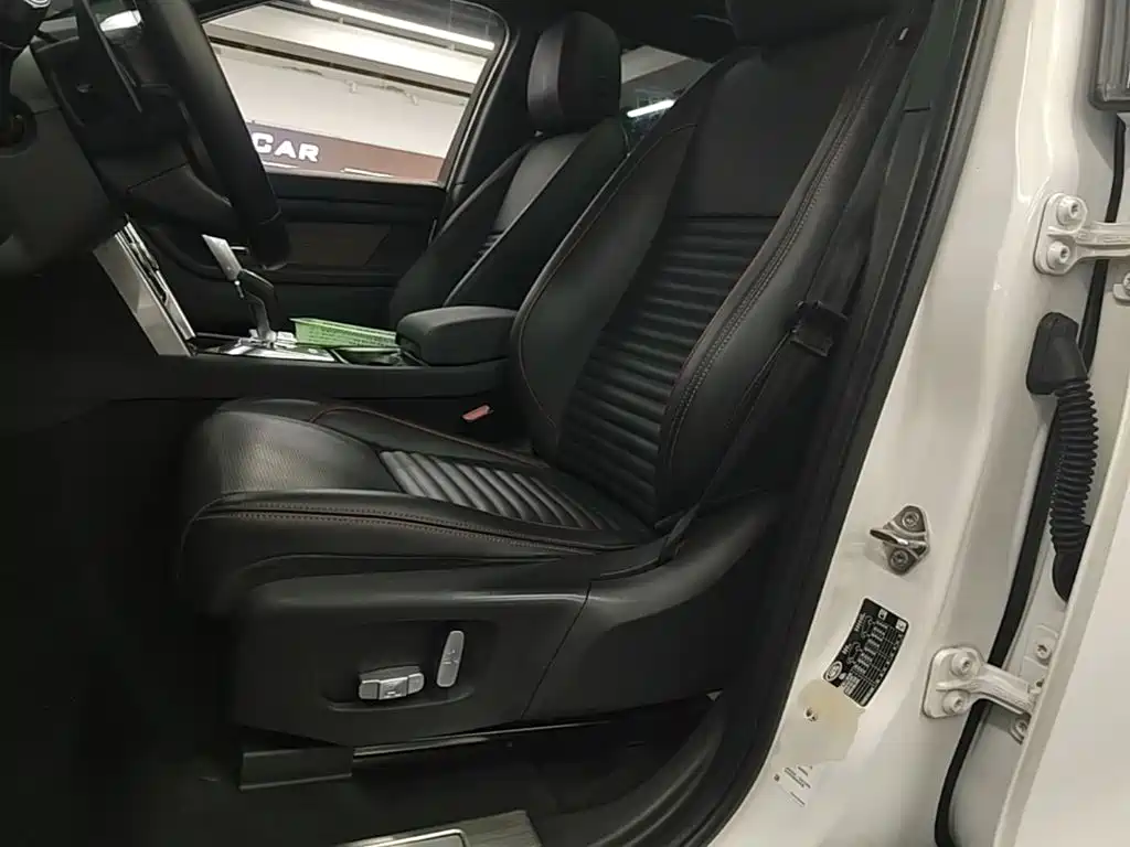 Фото 15 - Land Rover Discovery Sport