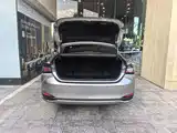 Фото 8 - Lexus ES