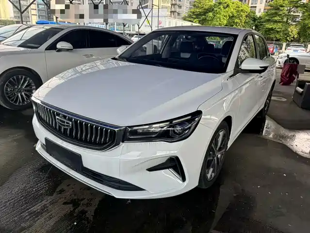 Geely Emgrand 1.5L CVT, Люкс, 4-е поколение