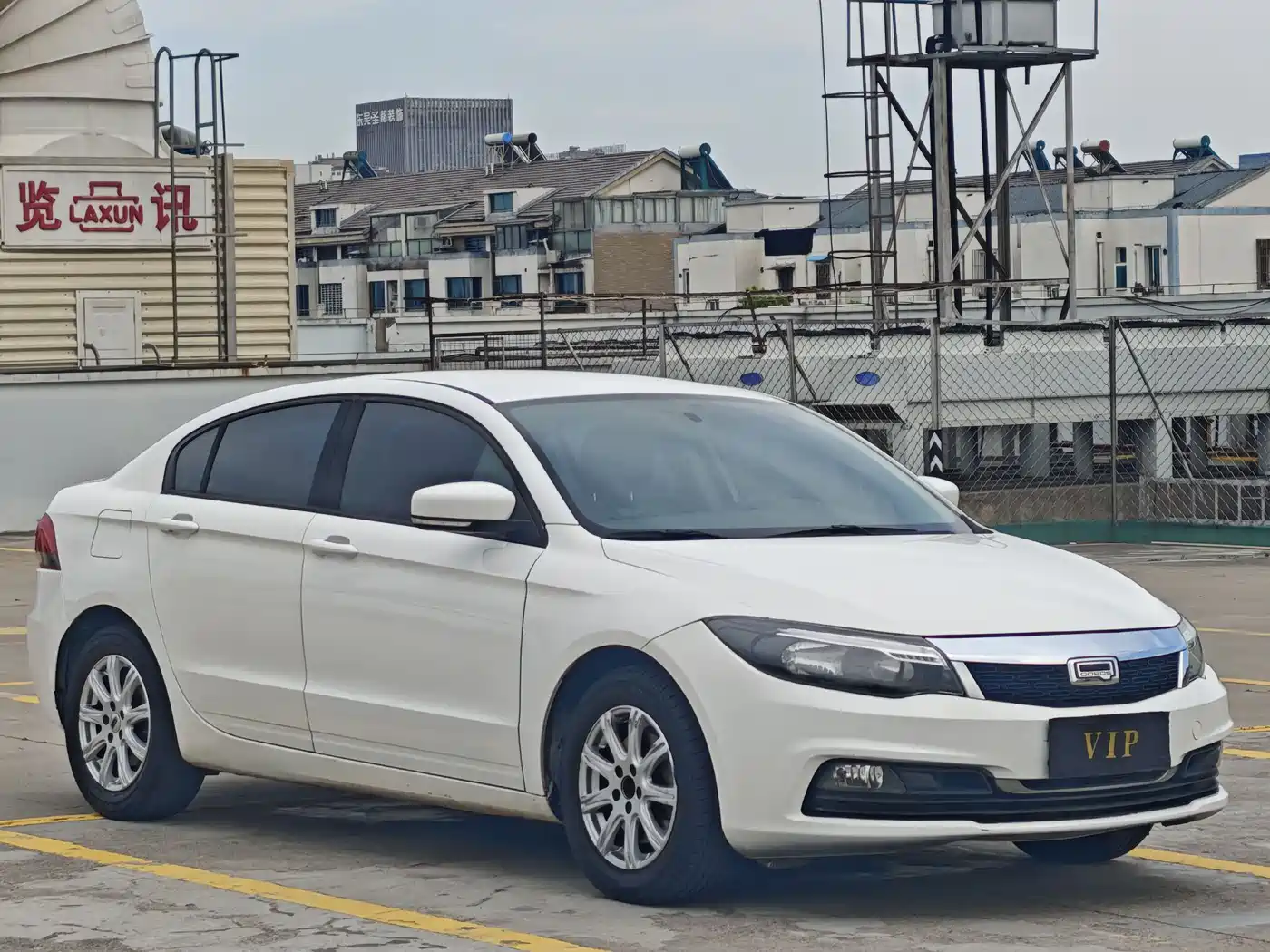 QOROS 3