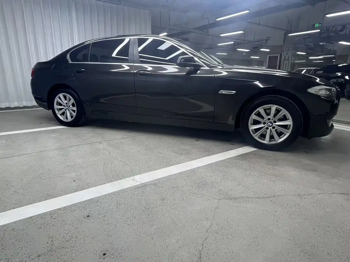 BMW 5 Series 2013 520Li Elegance фото 2