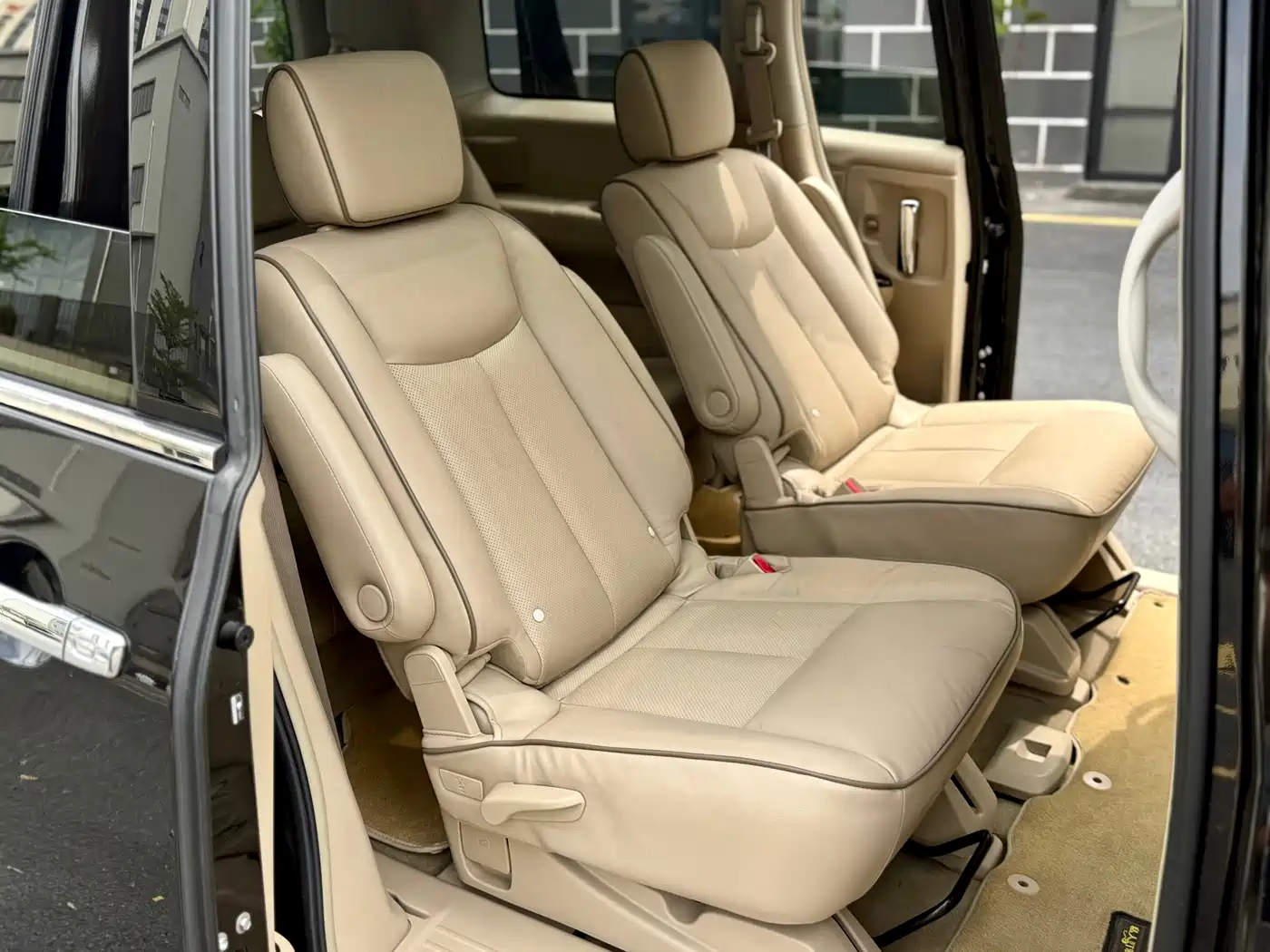 صورة 15 - Nissan Quest