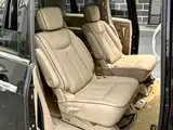 Photo 15 - Nissan Quest