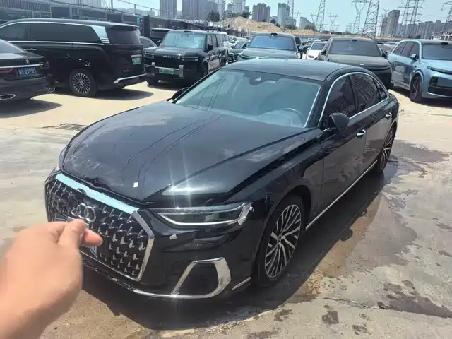 AUDI A8 2023