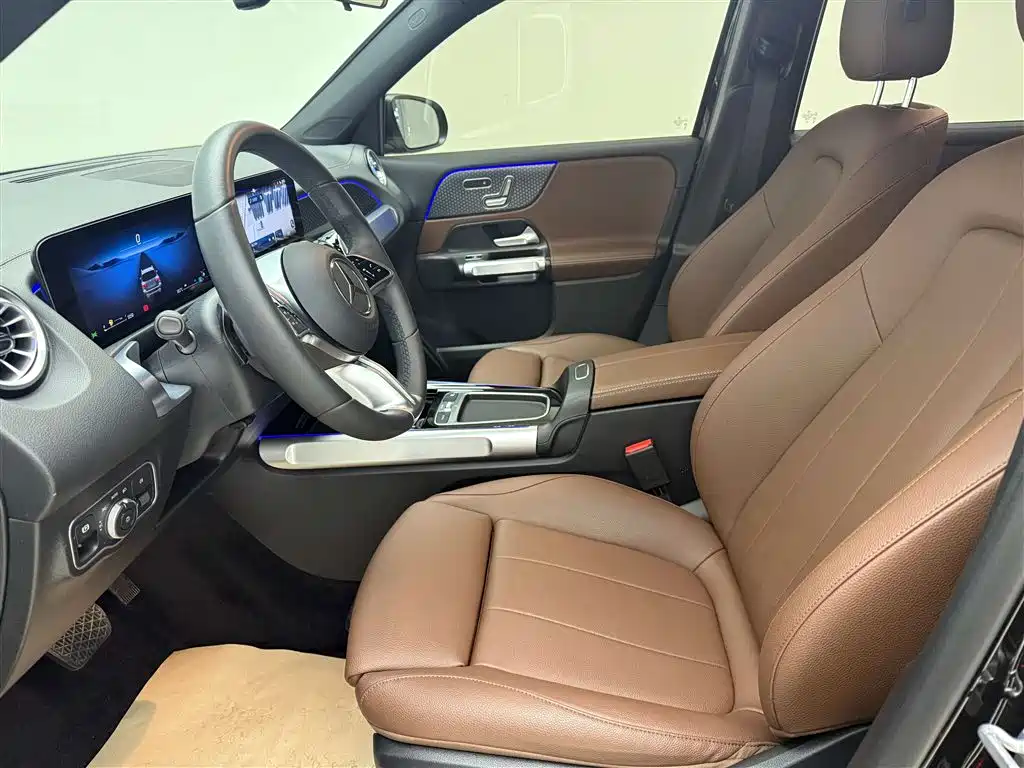MERCEDES-BENZ GLB