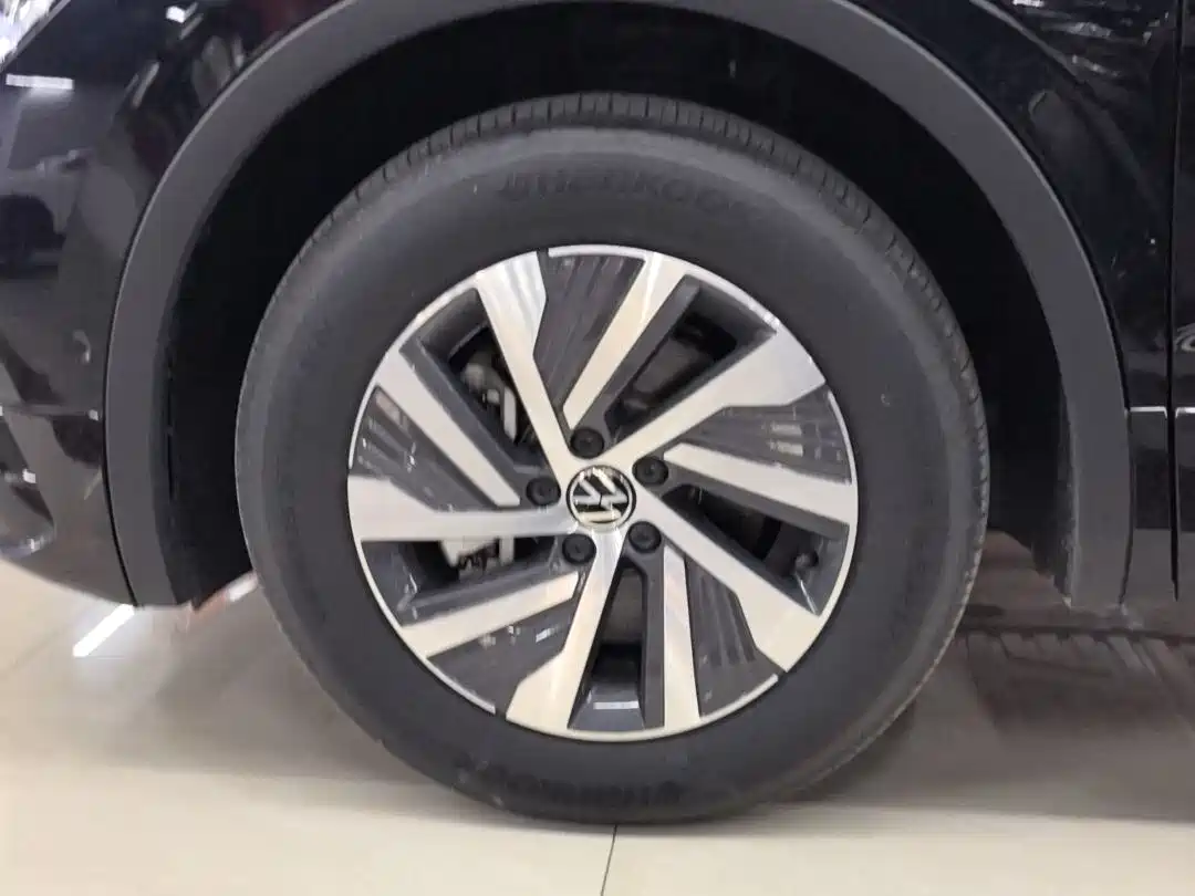 VOLKSWAGEN TIGUAN L NEW ENERGY