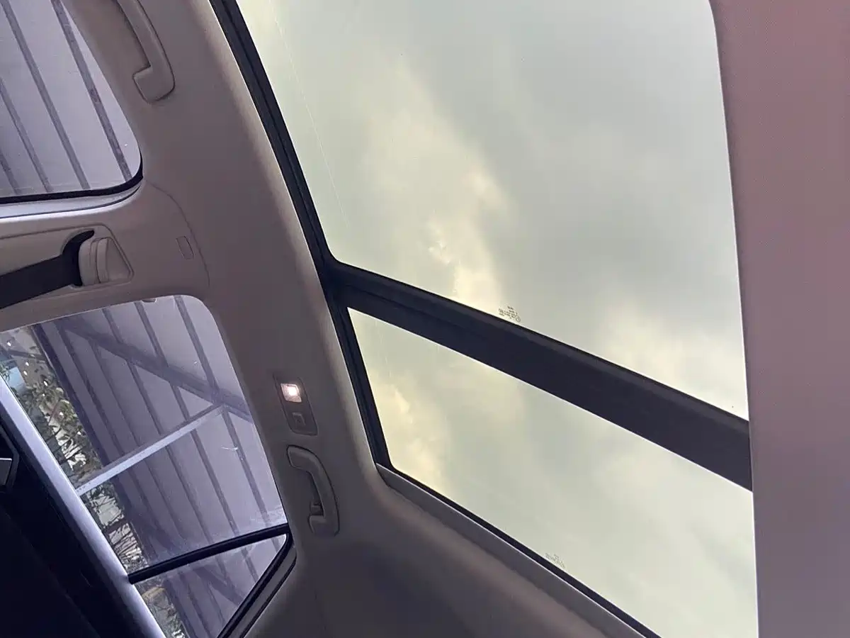 Photo 14 - Volkswagen T-ROC