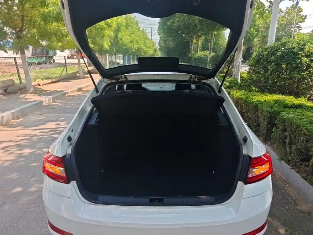 Photo 19 - Škoda Octavia