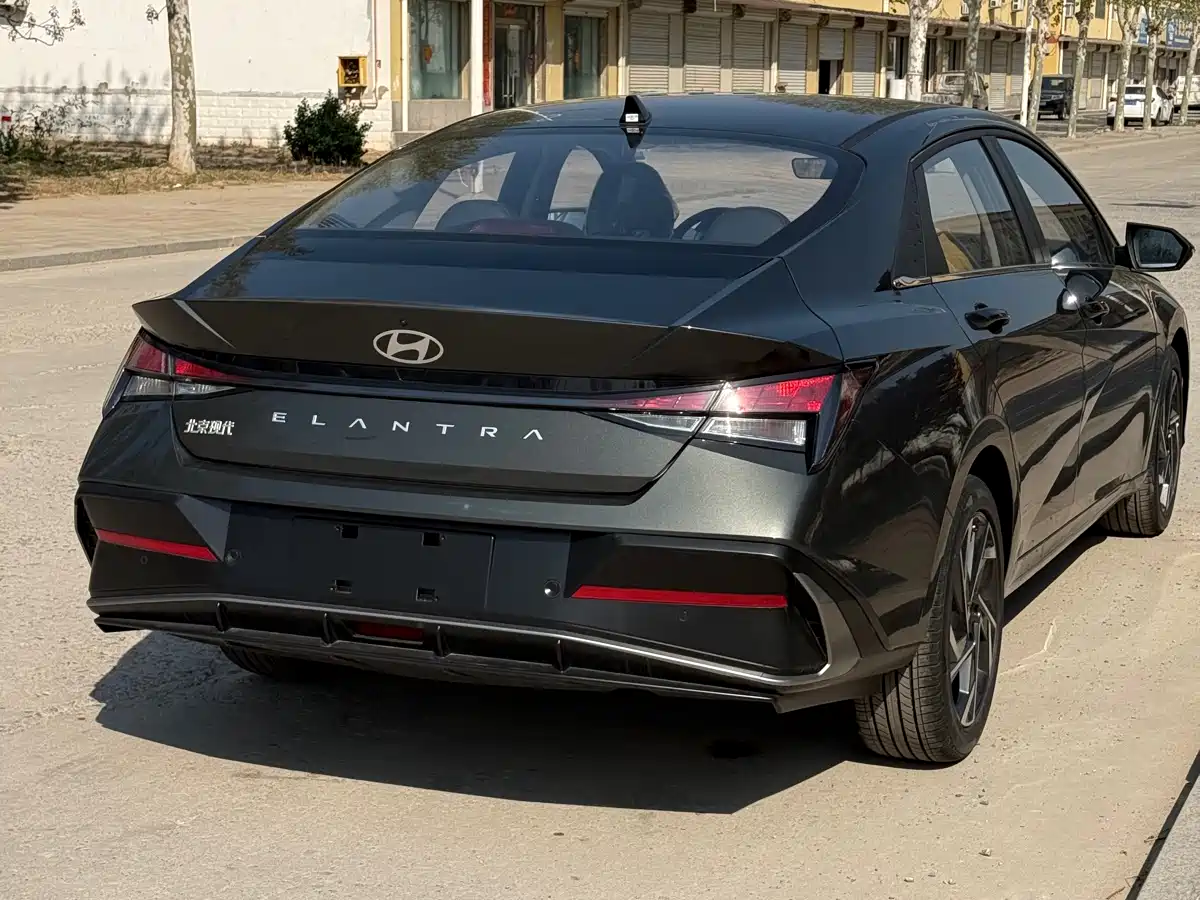 MODERN ELANTRA