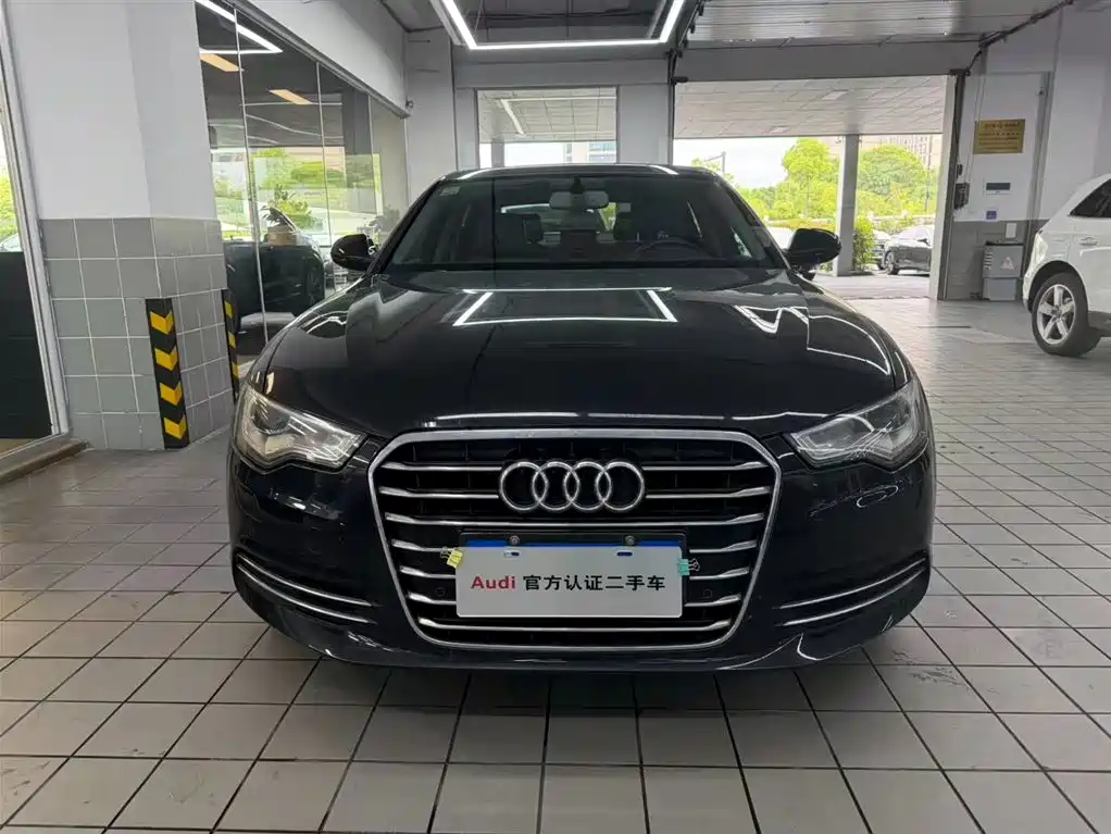 Photo 2 - Audi A6L