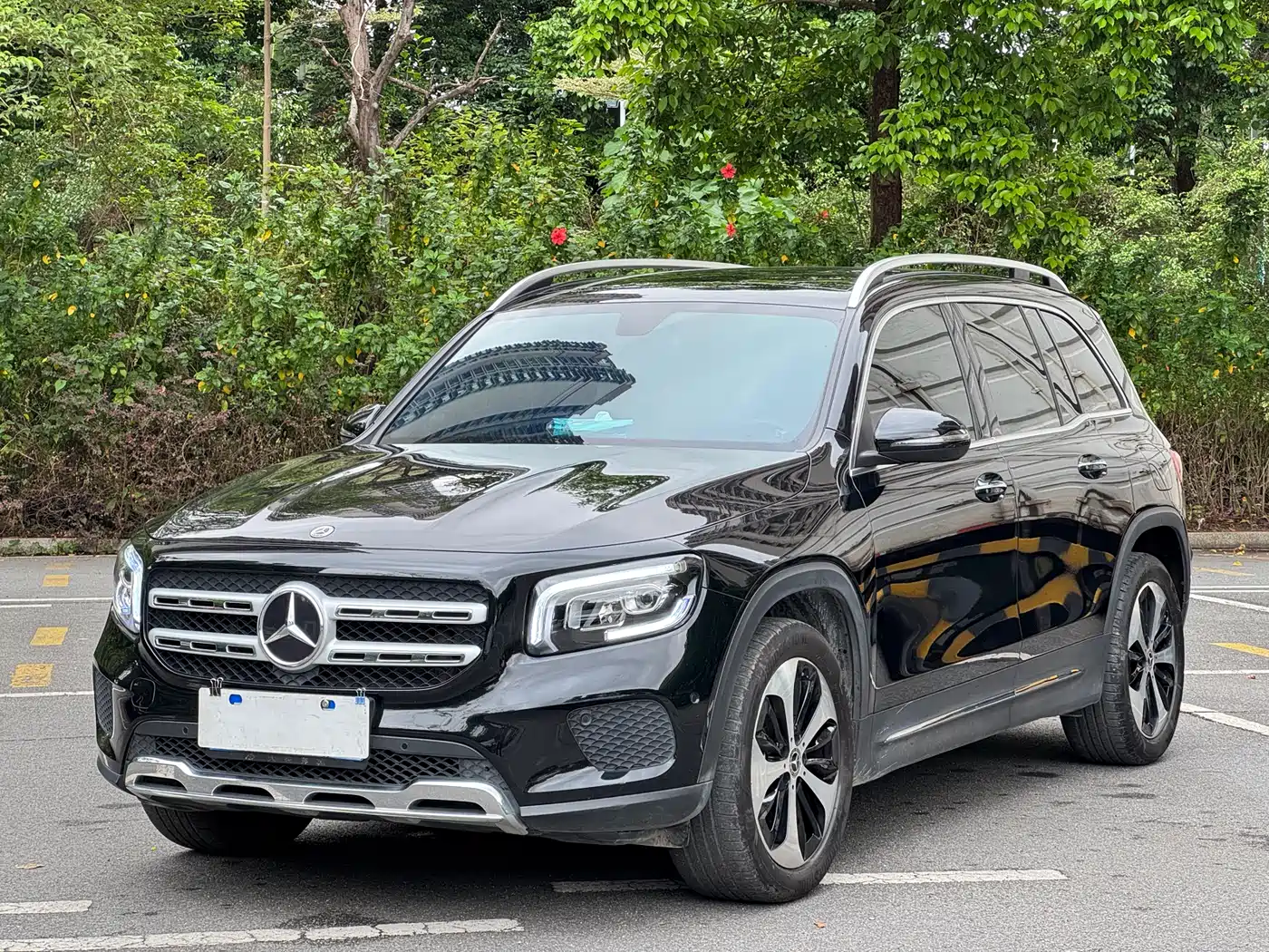 MERCEDES-BENZ GLB