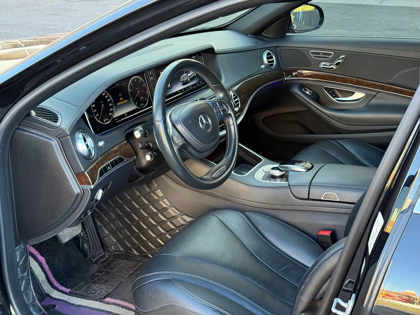 Фото 4 - Mercedes-Benz S-Class