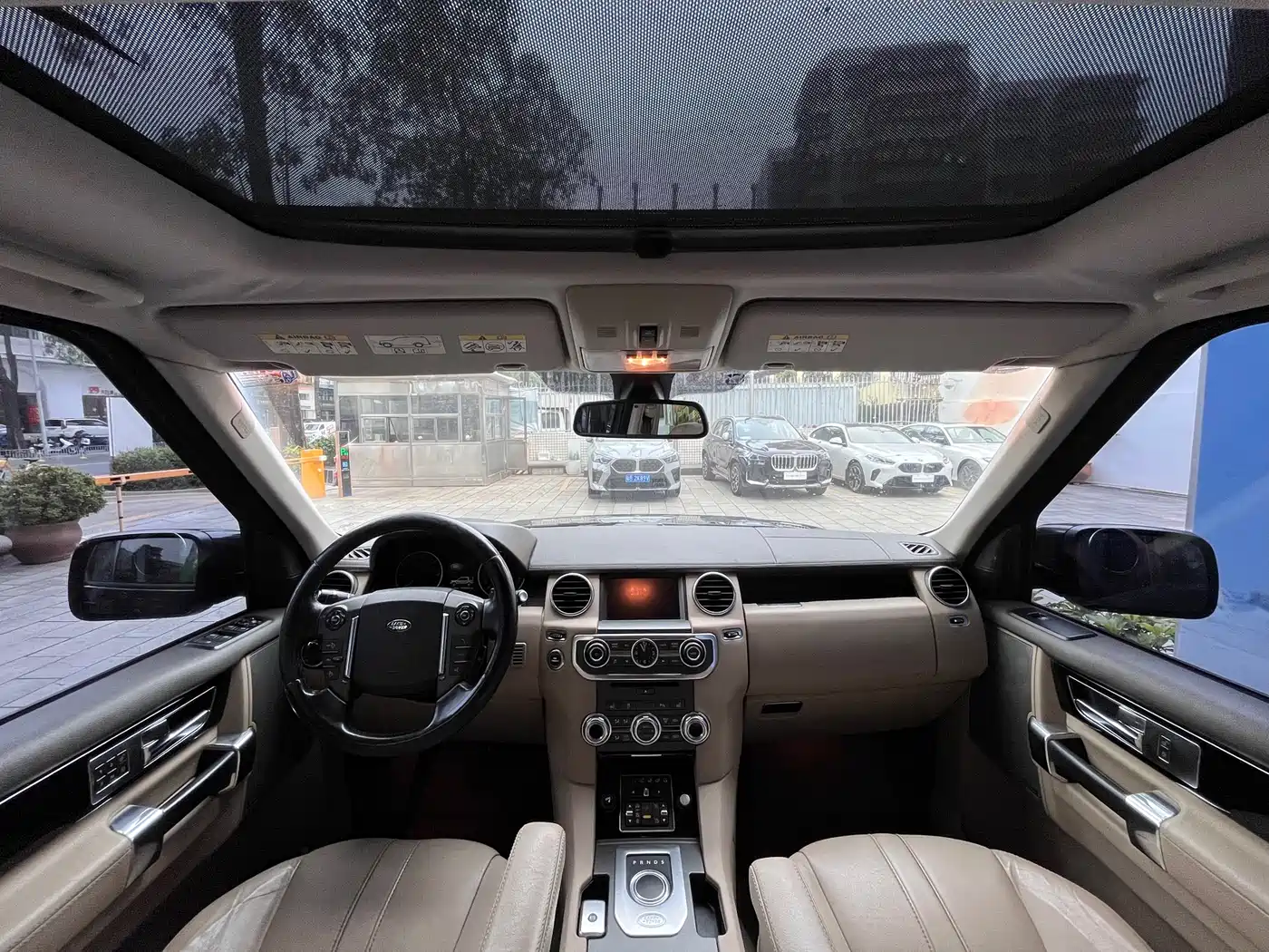 Land Rover Discovery 2013 3.0 SDV6 HSE Diesel фото 9
