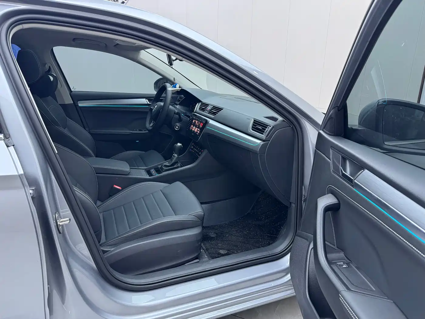 Škoda Superb 2024 TSI280 DSG Premium Edition фото 23