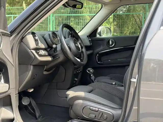MINI COUNTRYMAN 2018 2.0T COOPER S ALL4 Classic — фото 4