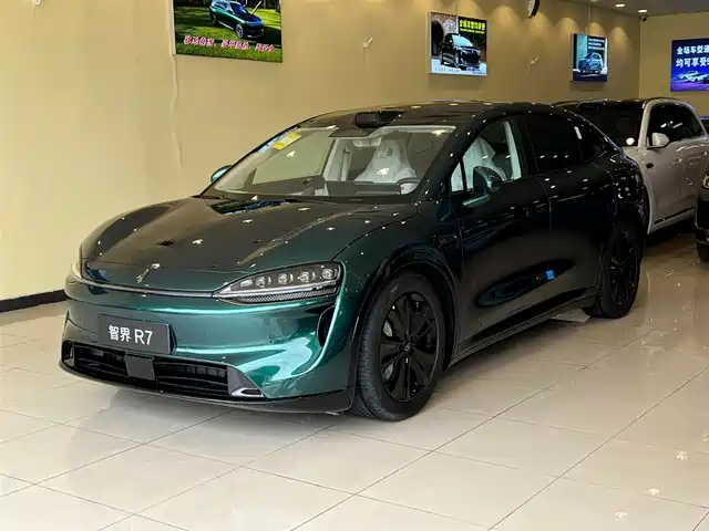 AITO WISDOM WORLD R7