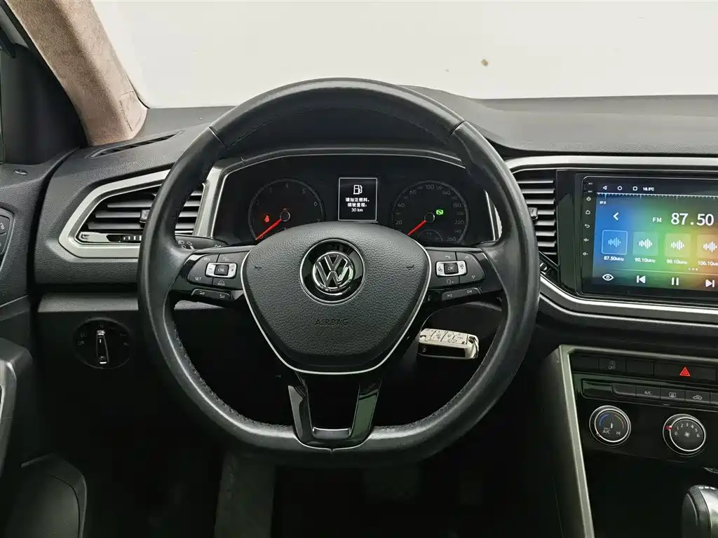 Volkswagen T-ROC 2018 280TSI DSG 2WD Progressive (China V) фото 11