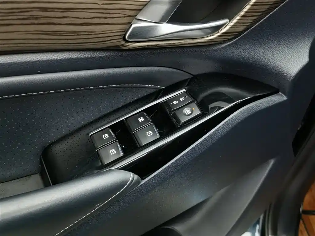 GAC Trumpchi Trumpchi M8 2021 Leading Show Series 390T Prestige Edition фото 9