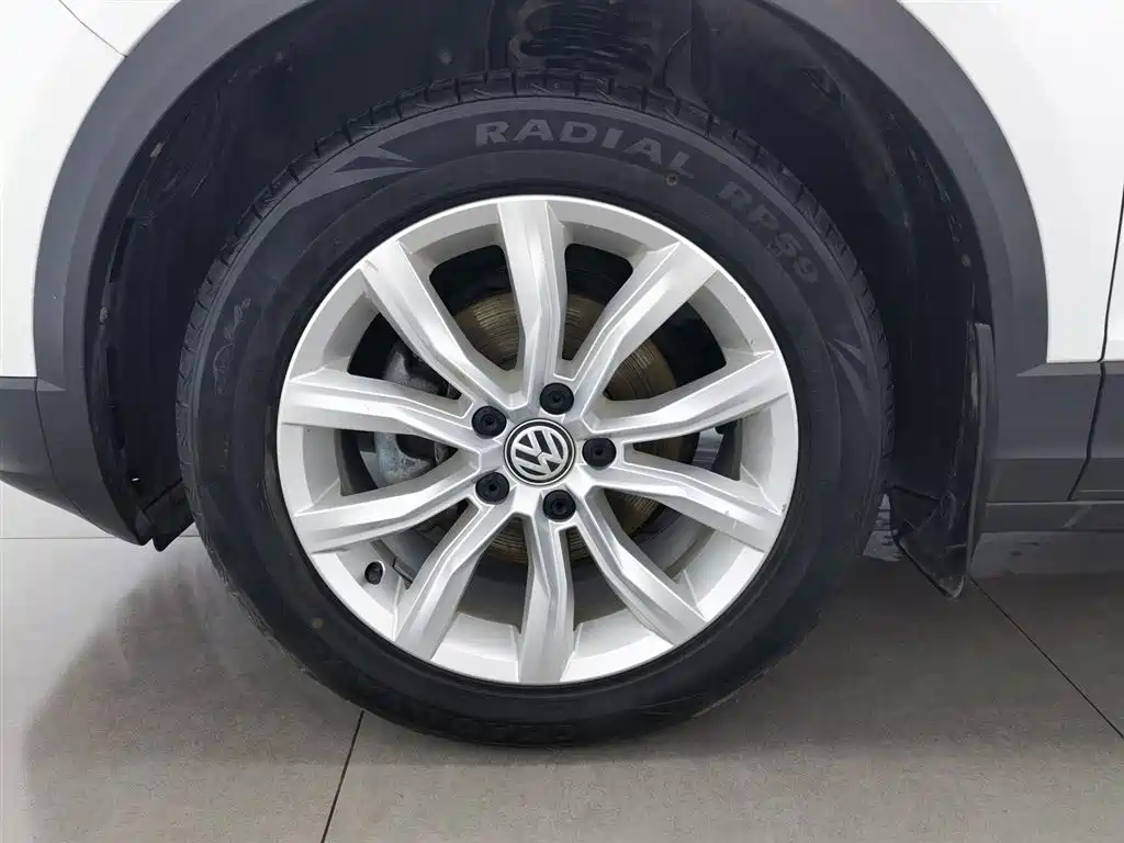 Volkswagen T-ROC 2018 280TSI DSG 2WD Progressive (China V) фото 17