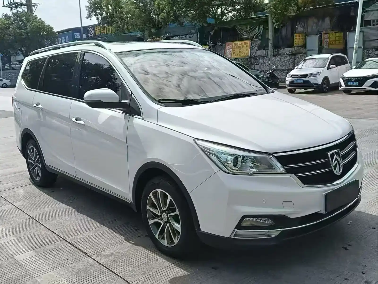 Фото 3 - Baojun 730