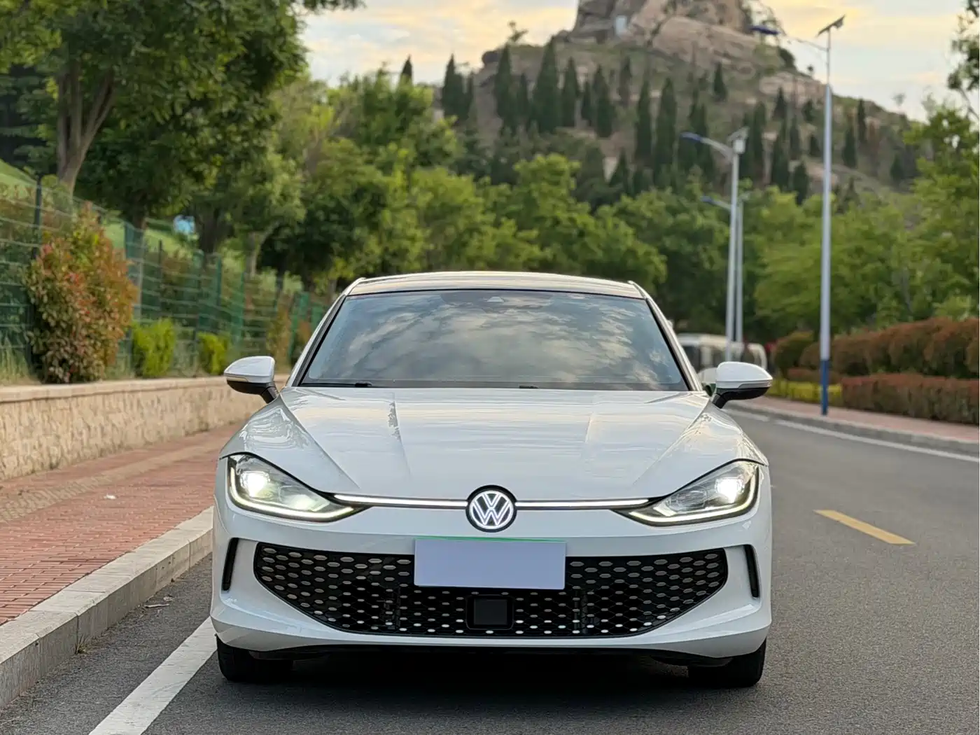 Volkswagen Lamando 2023 Lamando L 280TSI DSG Cool Edition фото 3