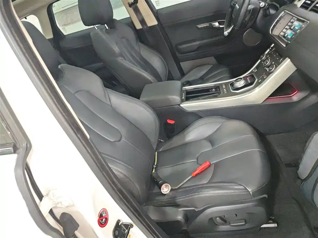 Land Rover Range Rover Evoque 2015 2.0T 5-Door Fashion Edition фото 20