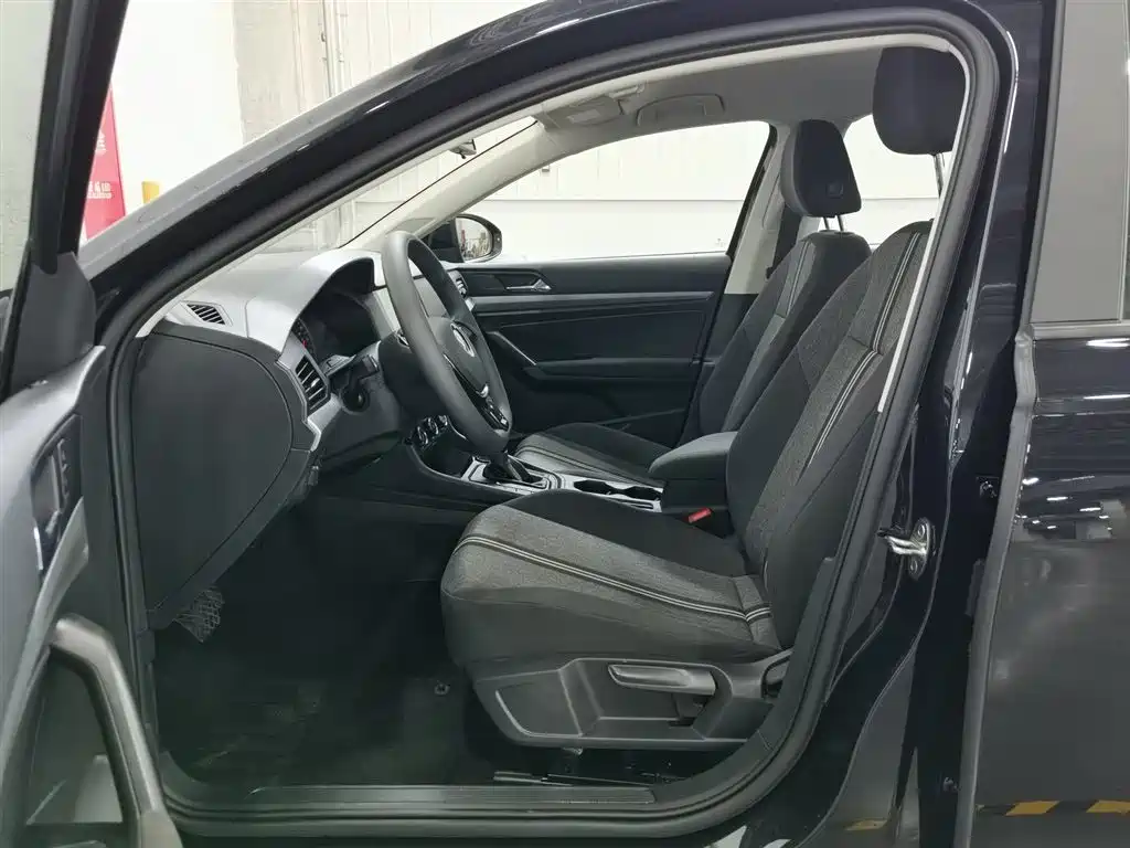 Volkswagen Lavida 2022 1.5L Auto Trend Edition фото 10
