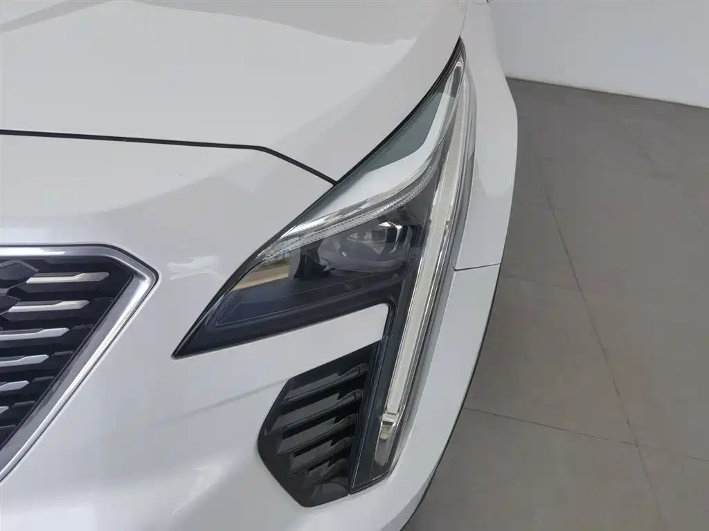 Cadillac XT4 2018 Model 28T 2WD Luxury фото 7