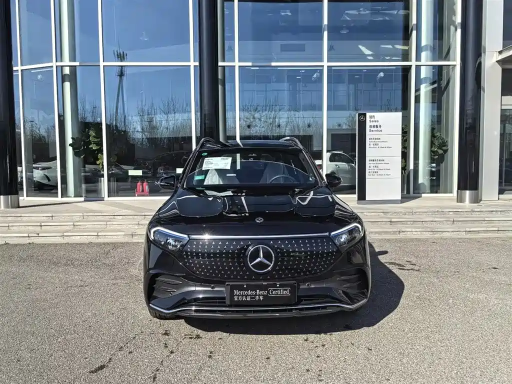 MERCEDES-BENZ EQB