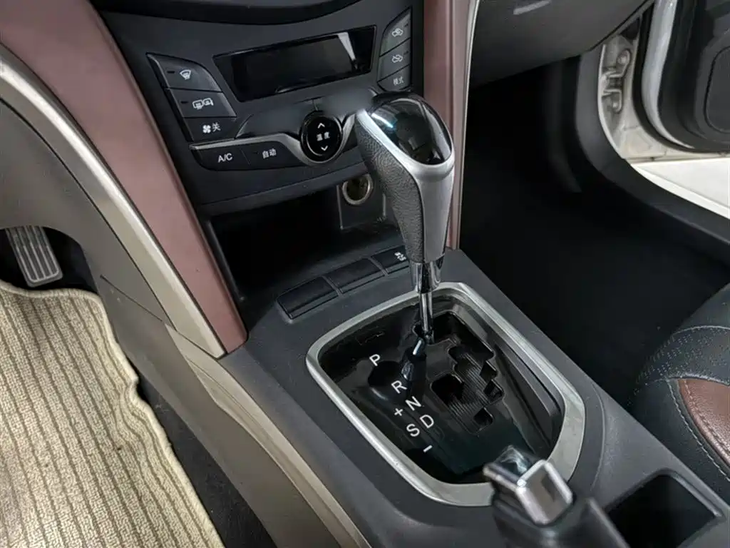 BYD G5 2014 1.5TID Automatic Premium фото 6